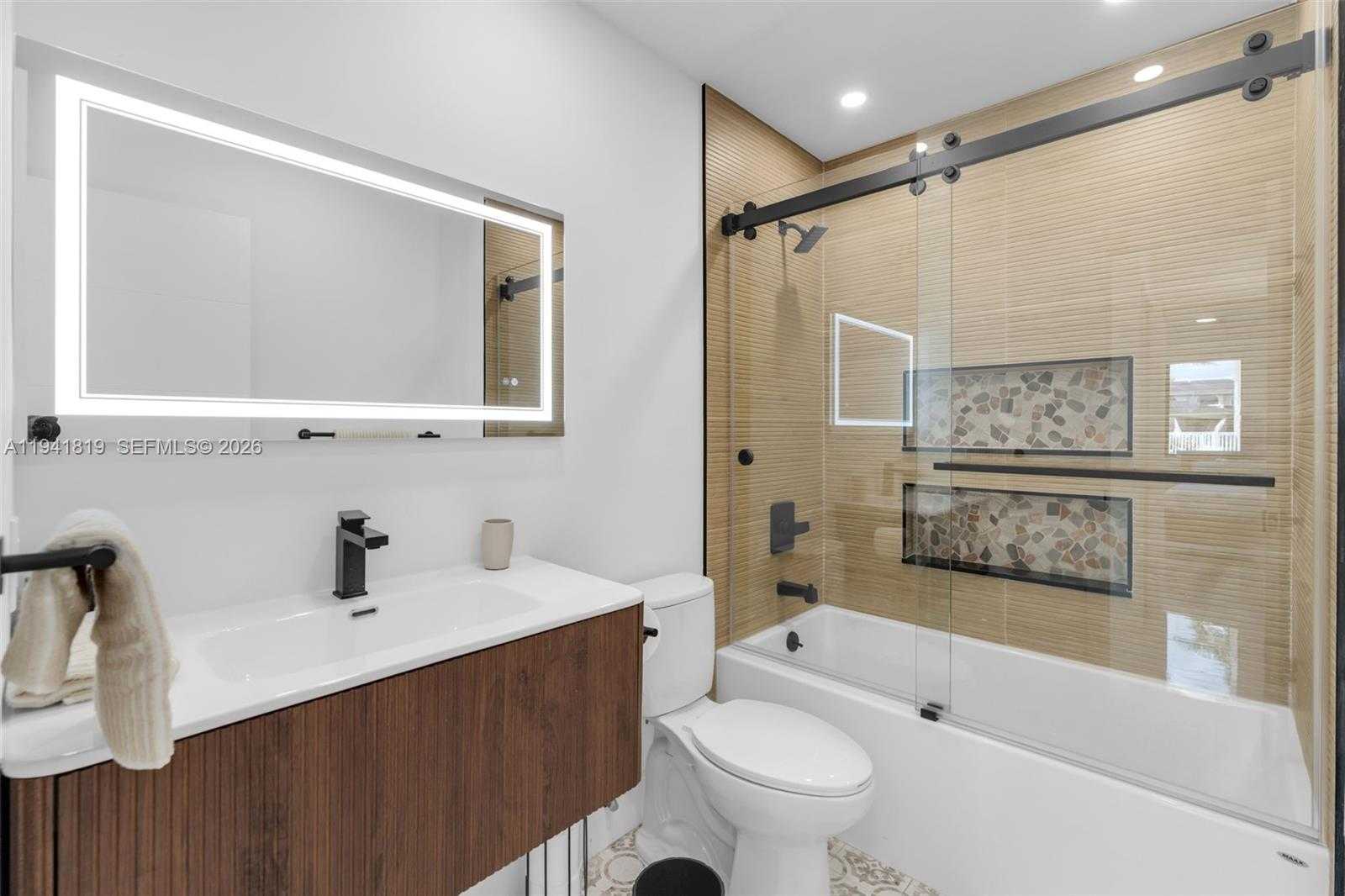 Small Image of 14300 SOUTH WEST 192ND ST, Miami Number 19