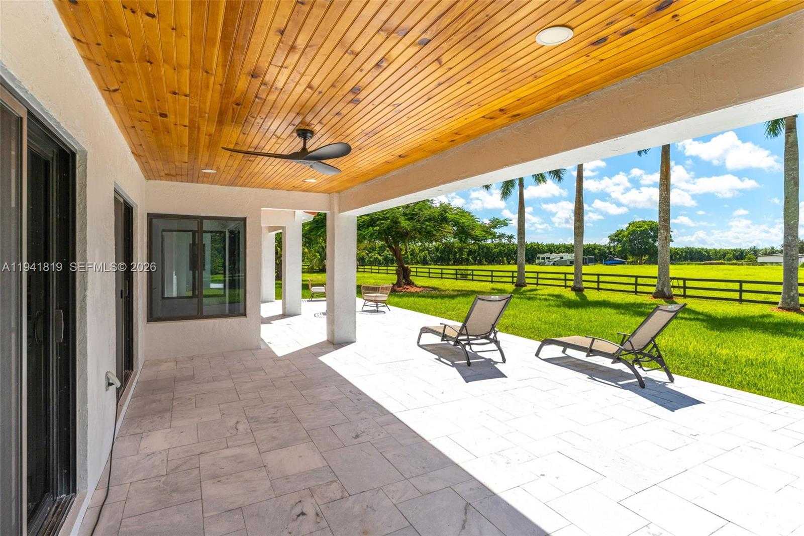 Small Image of 14300 SOUTH WEST 192ND ST, Miami Number 21