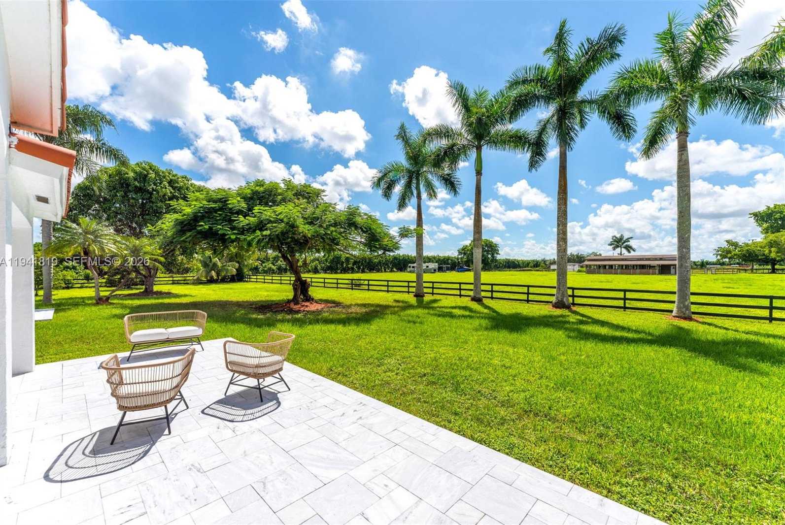 Small Image of 14300 SOUTH WEST 192ND ST, Miami Number 22