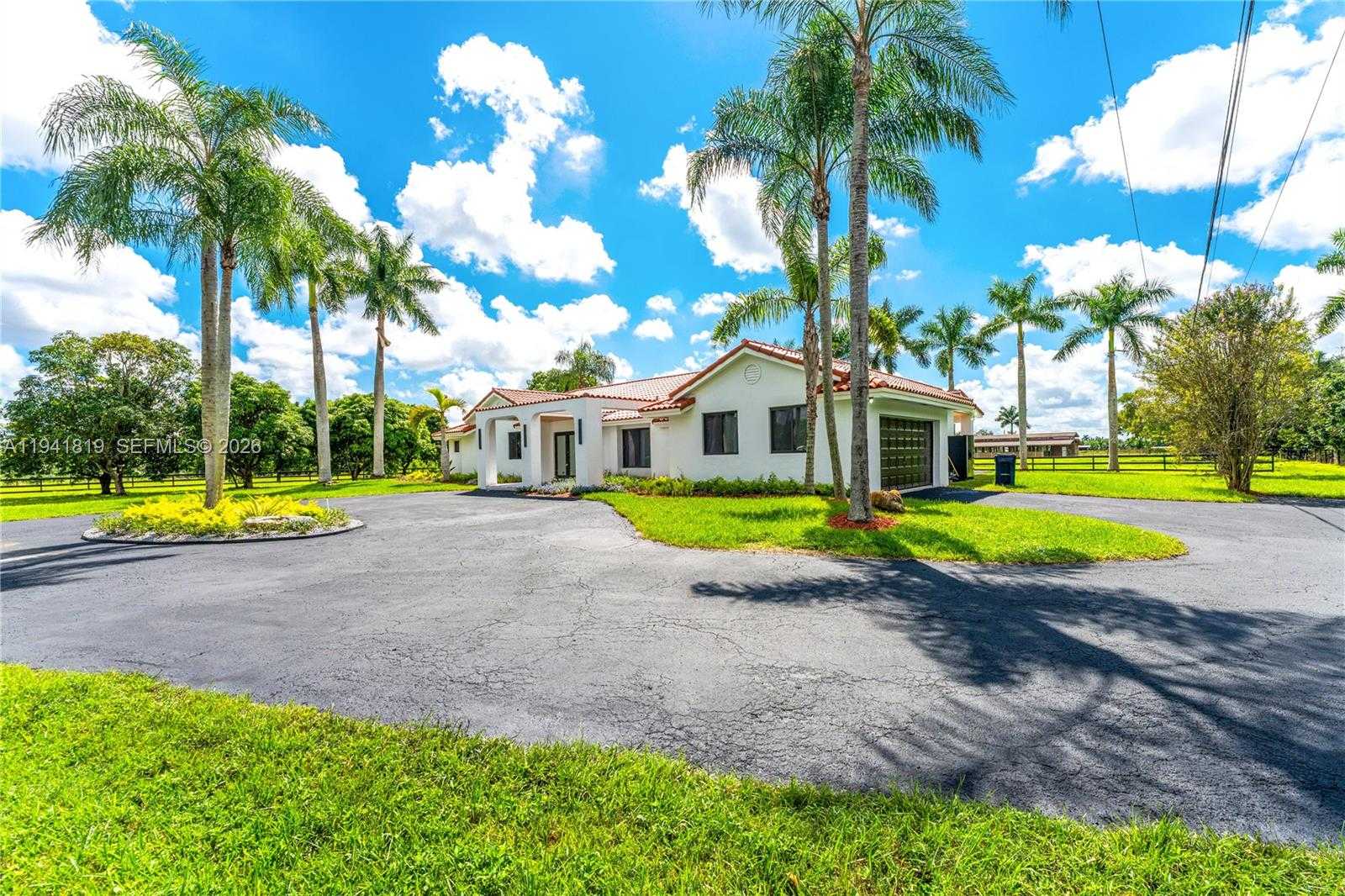 Small Image of 14300 SOUTH WEST 192ND ST, Miami Number 26