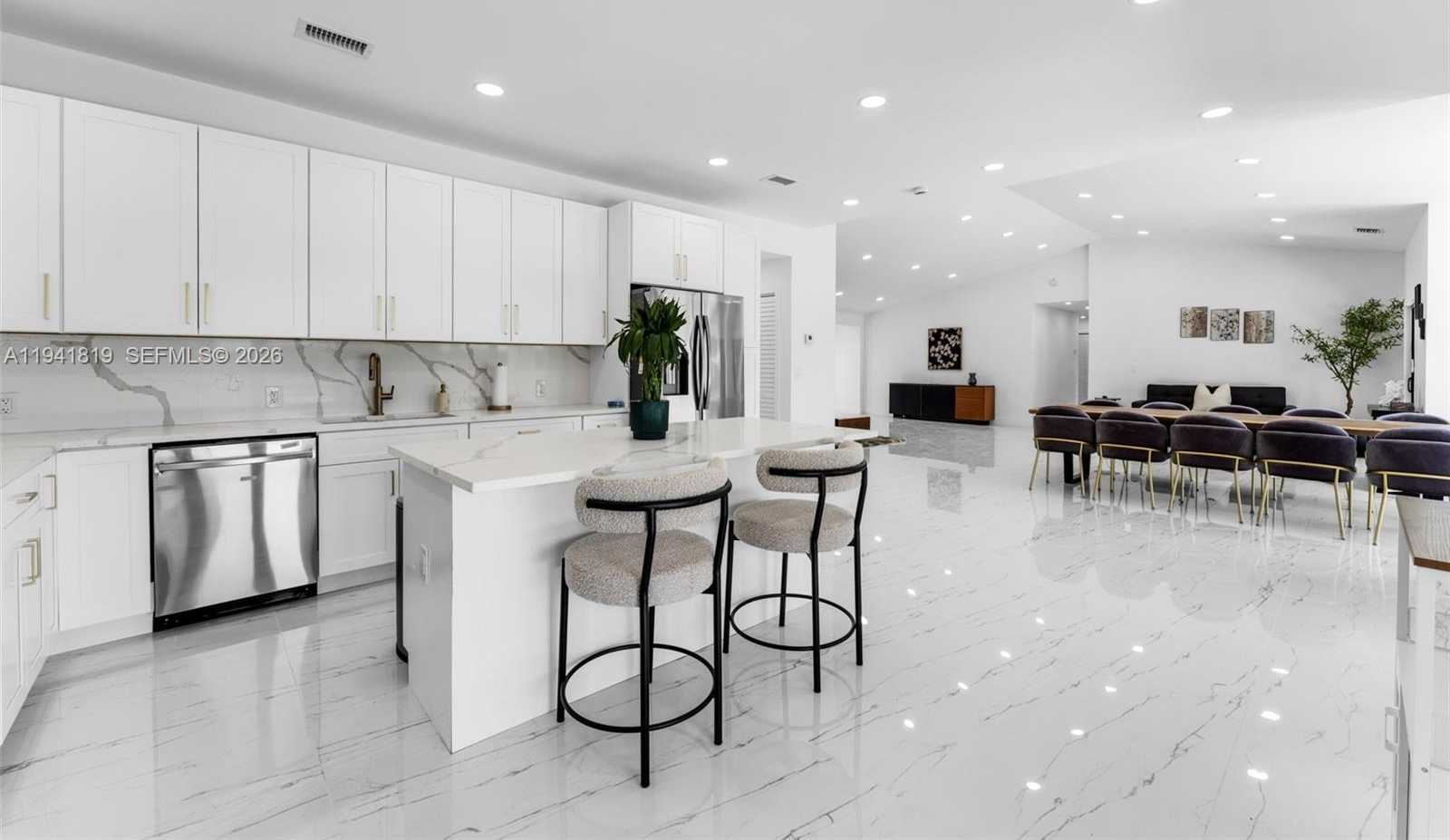 Small Image of 14300 SOUTH WEST 192ND ST, Miami Number 7