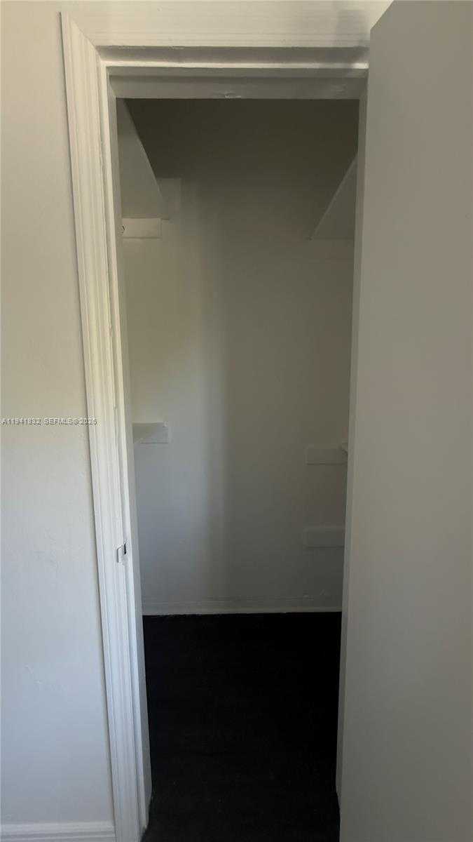 Small Image of 2000 SOUTH WEST 13TH ST, Miami Number 15