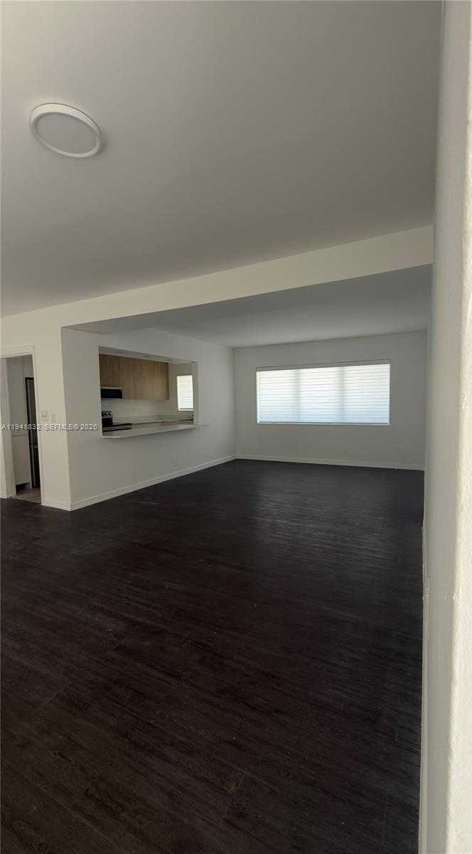 Small Image of 2000 SOUTH WEST 13TH ST, Miami Number 4