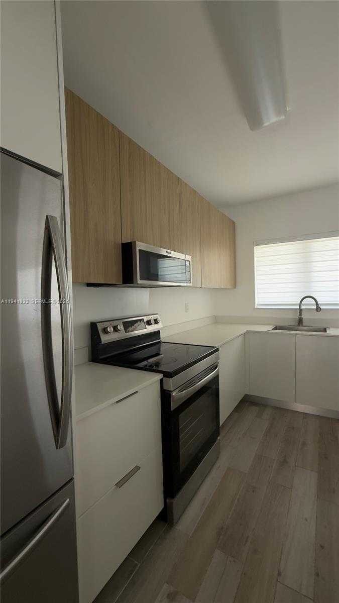 Small Image of 2000 SOUTH WEST 13TH ST, Miami Number 6