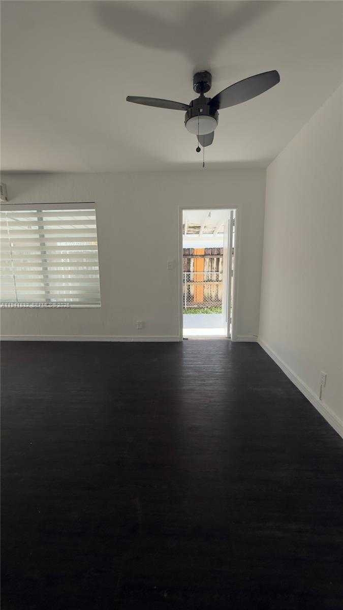 Small Image of 2000 SOUTH WEST 13TH ST, Miami Number 9