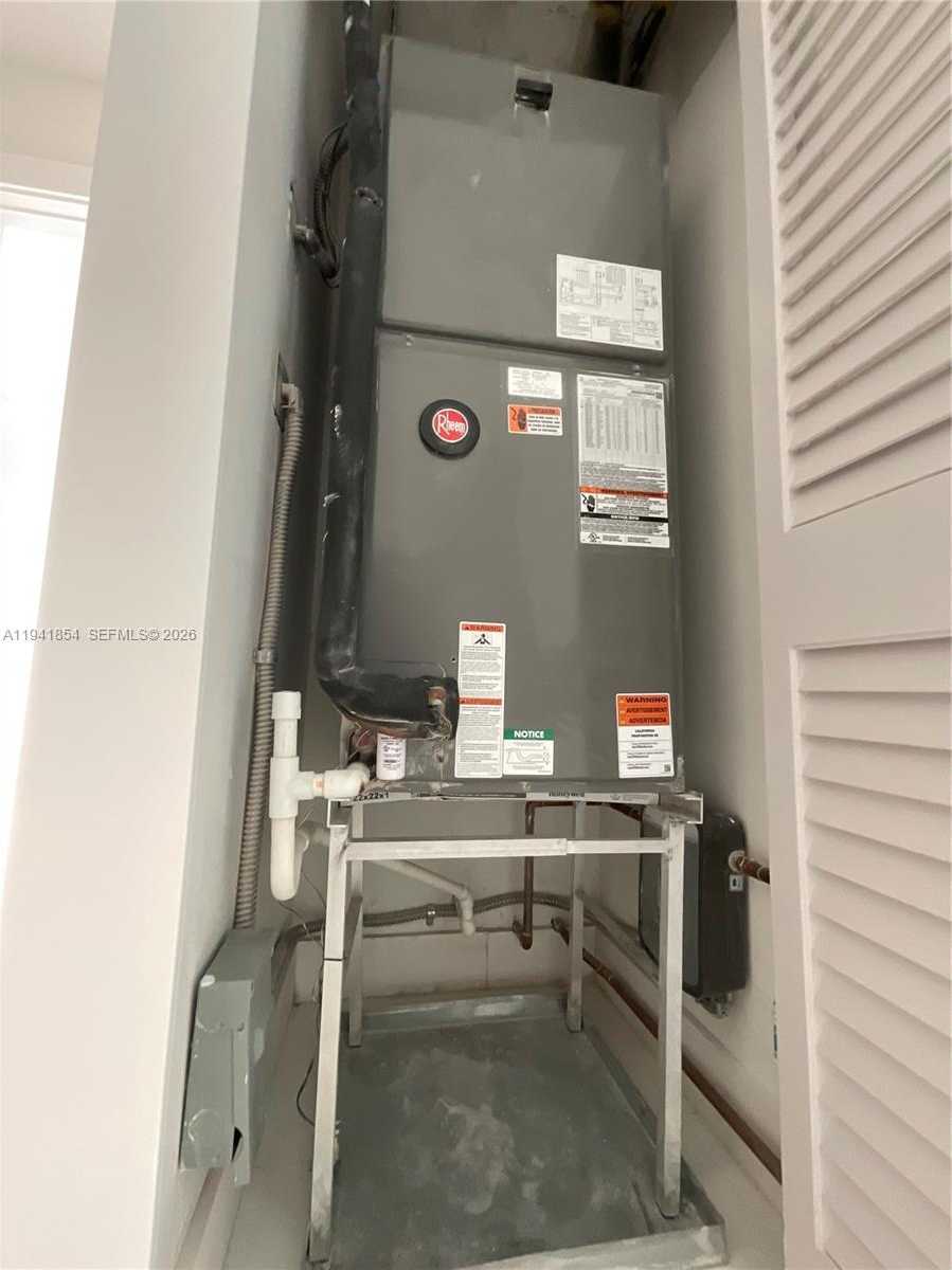 Small Image of 3376 PERRY FROW DR #A, Miami Number 14