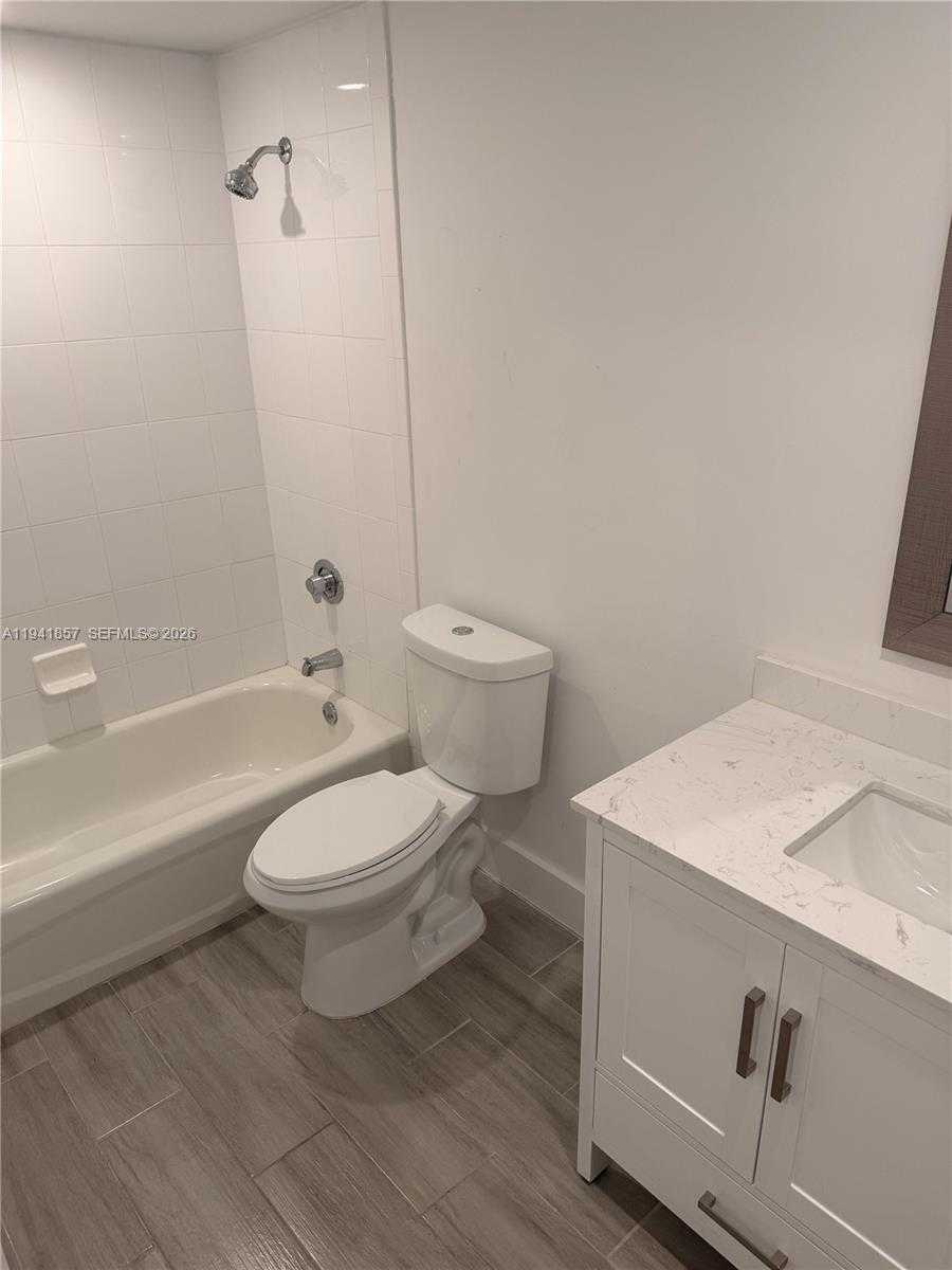 Small Image of 1250 SOUTH MIAMI AVE #1813, Miami Number 12