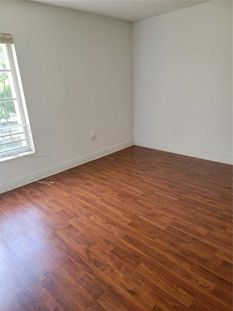 Small Image of 4804 NORTH WEST 79TH AVE #303, Doral Number 9