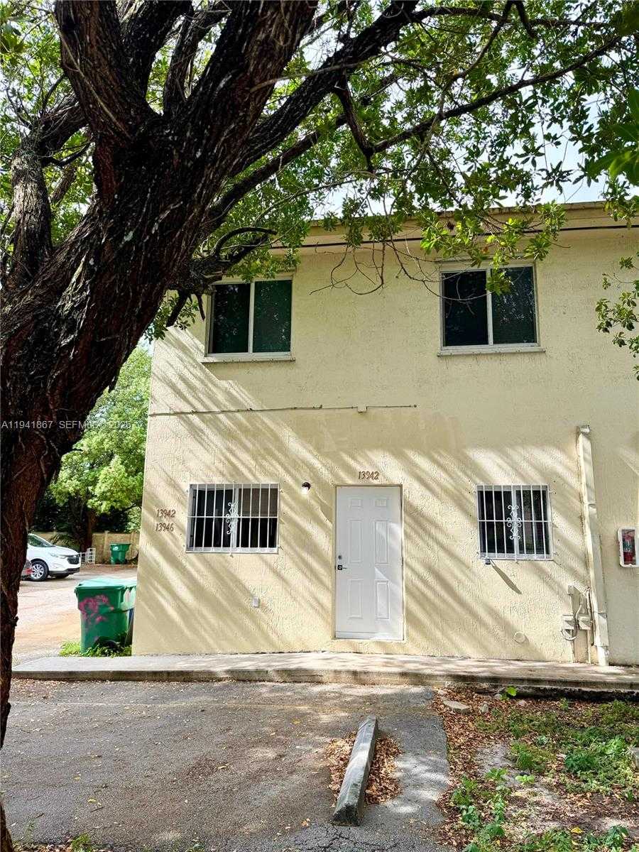 Small Image of 13942 NORTH EAST 2 AV #2B, Miami Number 1