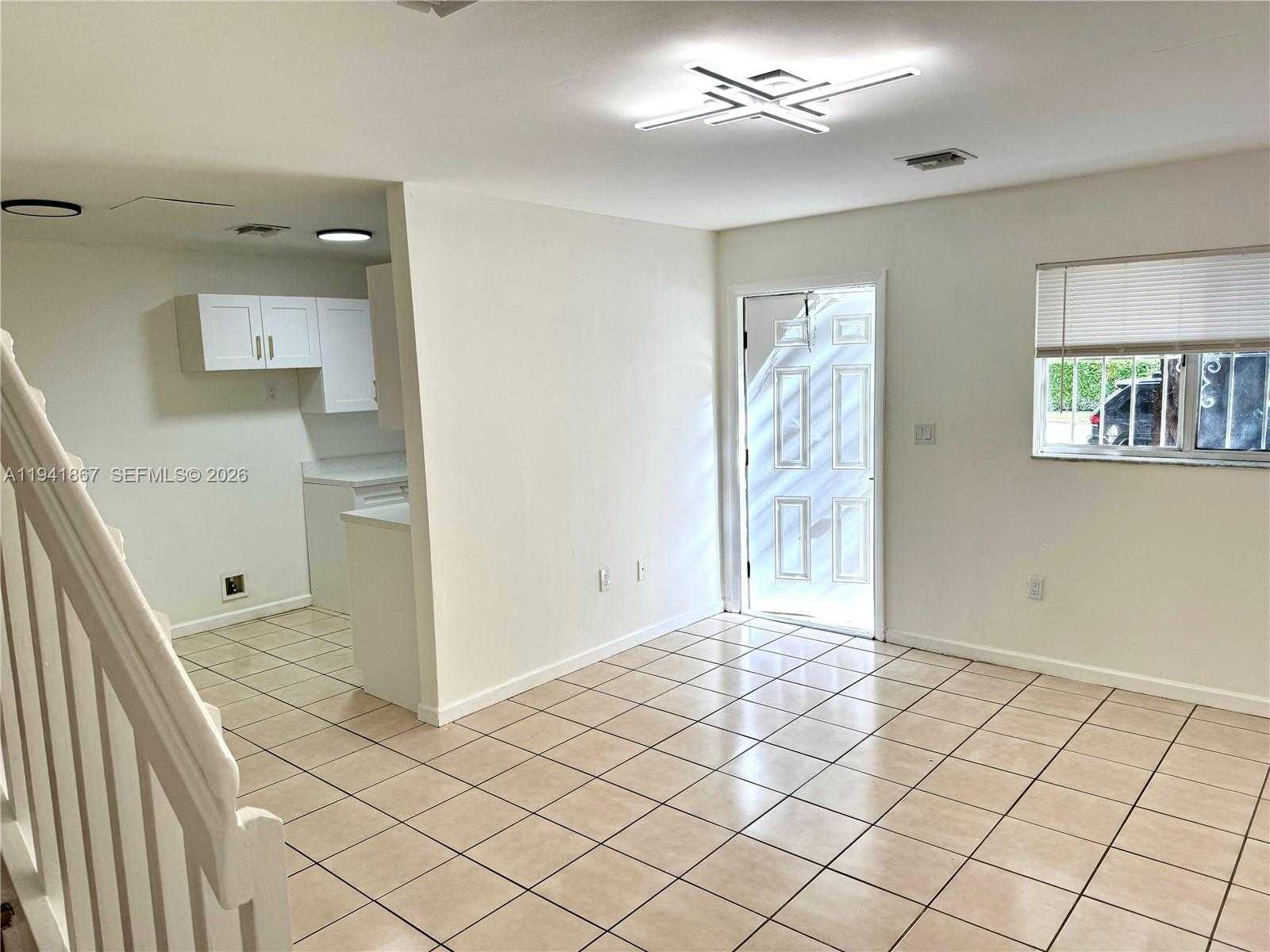 Small Image of 13942 NORTH EAST 2 AV #2B, Miami Number 4