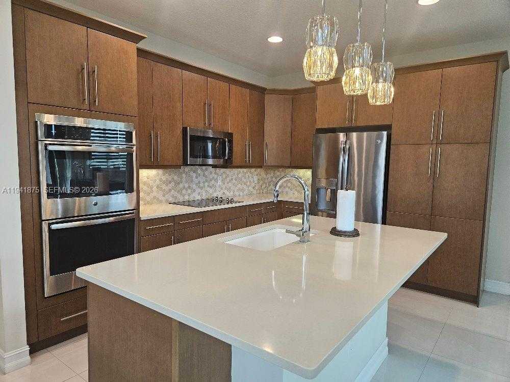 Small Image of 10226 AKENSIDE DR, Boca Raton Number 8