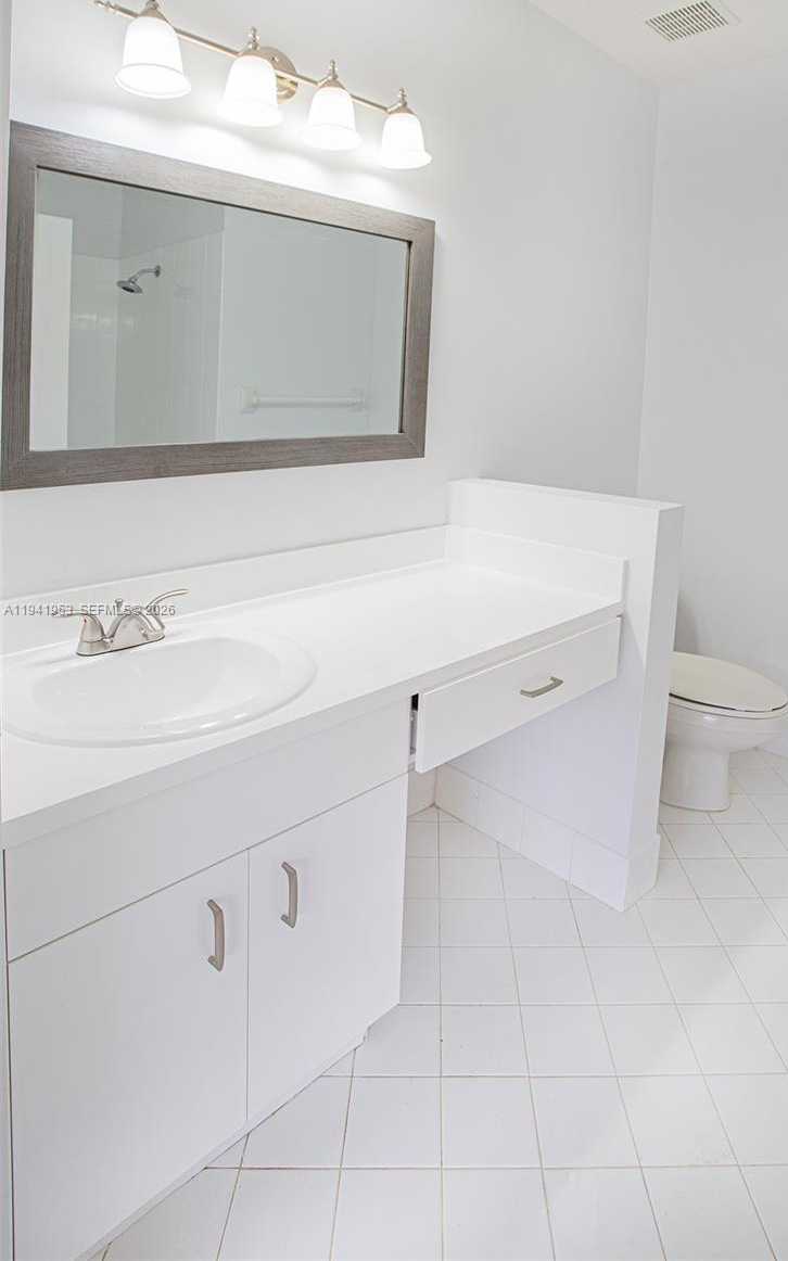 Small Image of 16222 SOUTH WEST 102ND TER, Miami Number 19