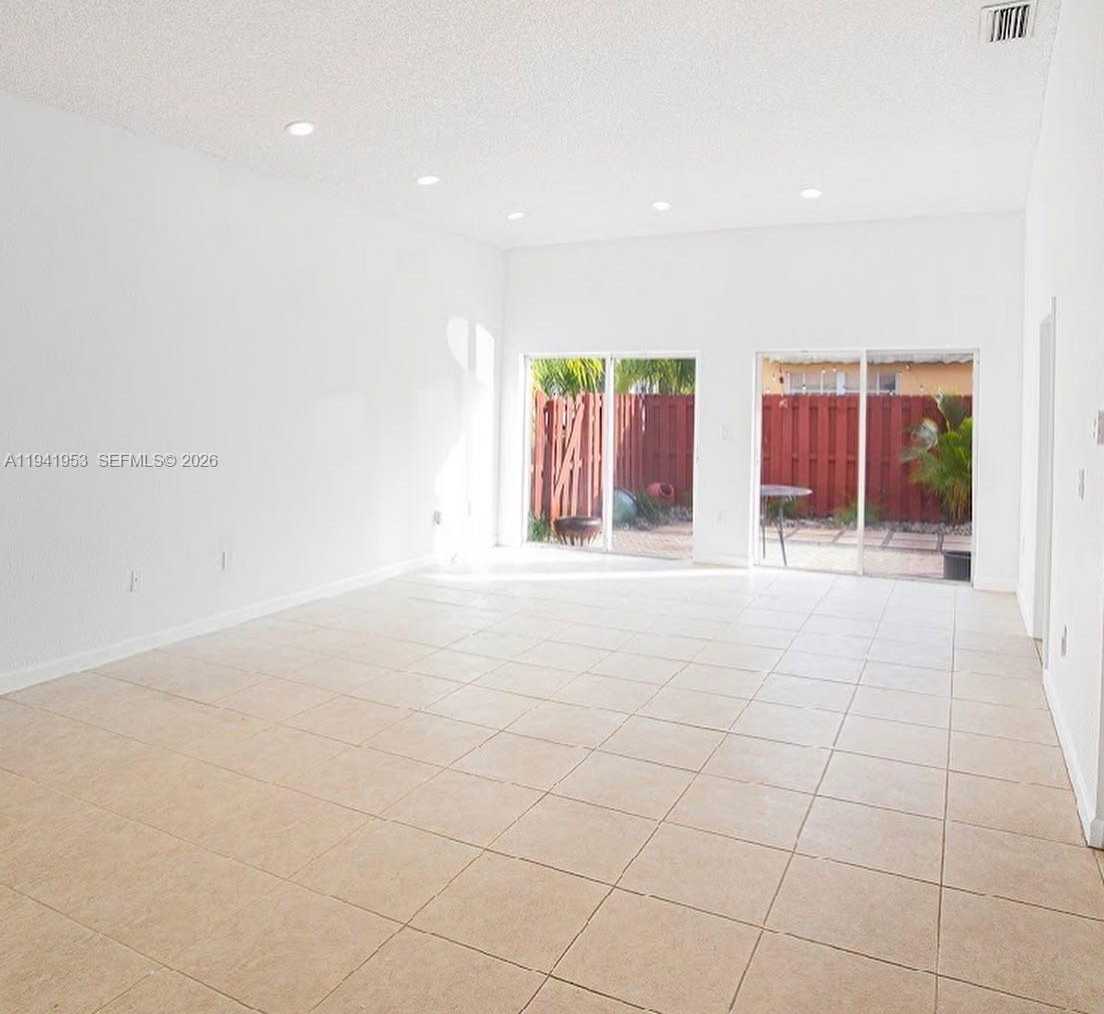 Small Image of 16222 SOUTH WEST 102ND TER, Miami Number 6