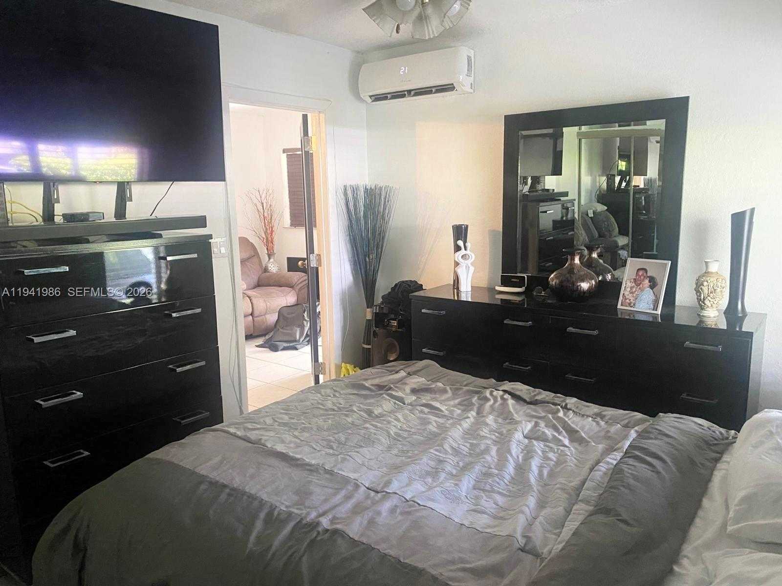 Small Image of 4872 SOUTH WEST 140TH AVE #1, Miami Number 4