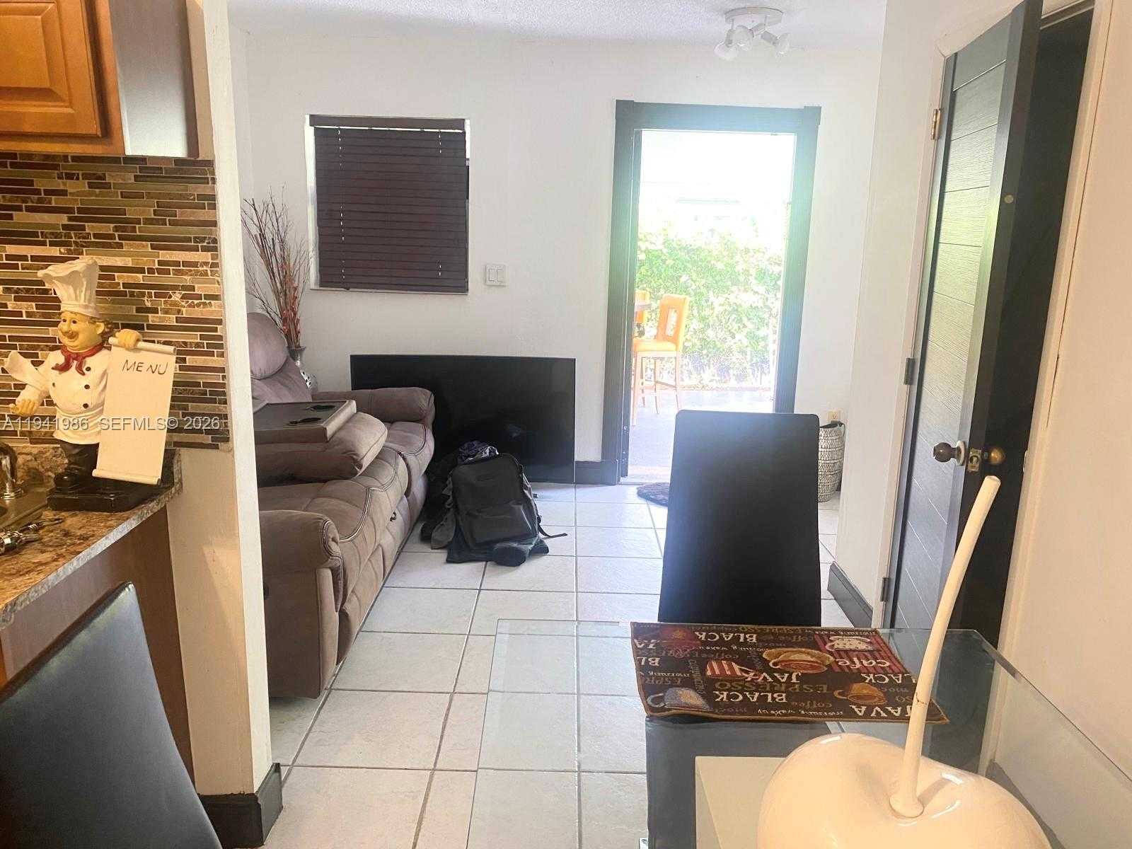 Small Image of 4872 SOUTH WEST 140TH AVE #1, Miami Number 8