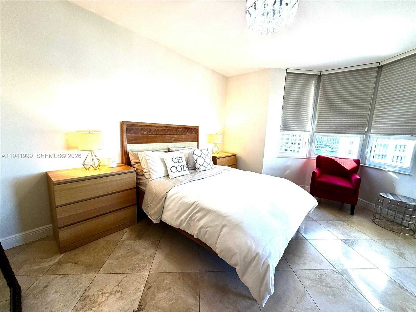 Small Image of 808 BRICKELL KEY DR #1003, Miami Number 7