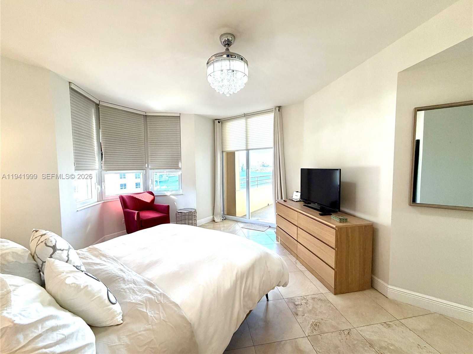 Small Image of 808 BRICKELL KEY DR #1003, Miami Number 8