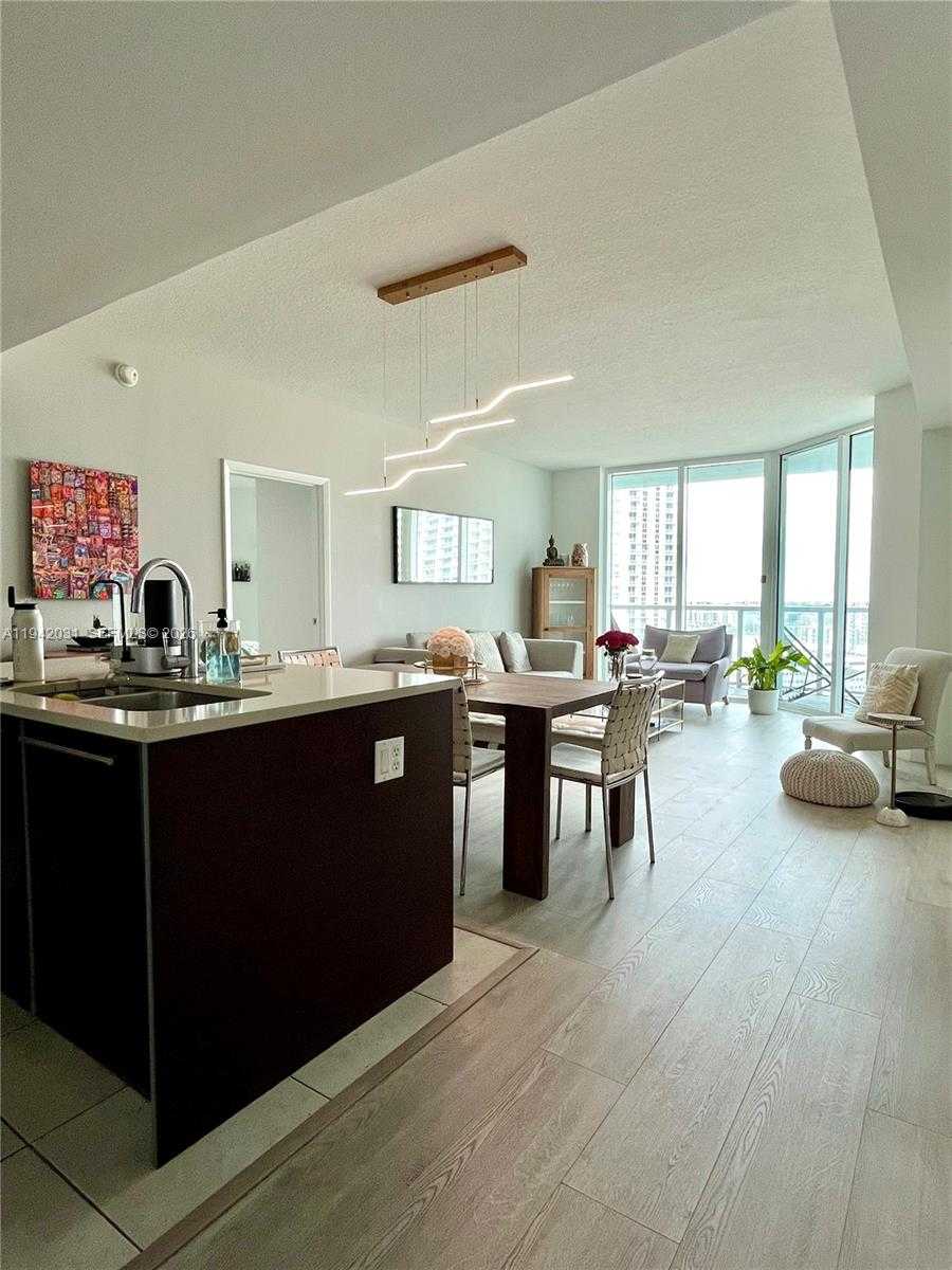 Small Image of 1900 NORTH BAYSHORE DR #1714, Miami Number 8