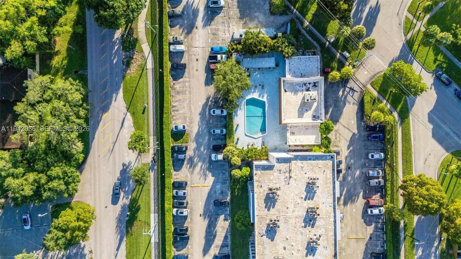 Small Image of 16950 WEST DIXIE HWY #330, North Miami Beach Number 16