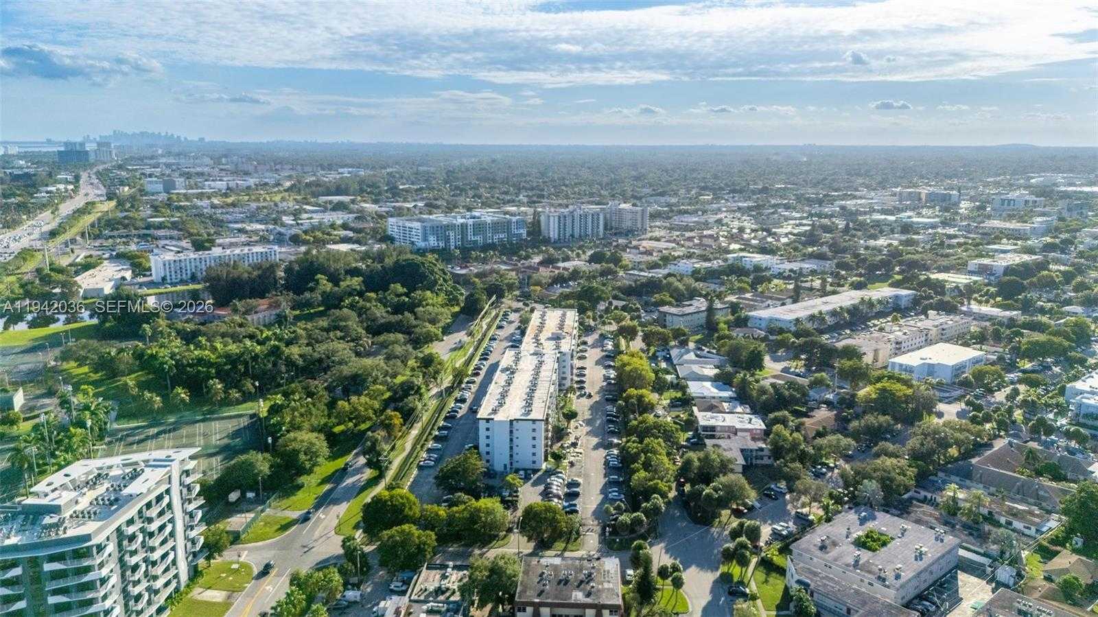 Small Image of 16950 WEST DIXIE HWY #330, North Miami Beach Number 17