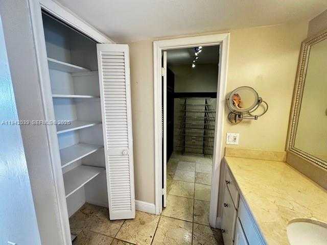 Small Image of 625 BILTMORE WAY #1005, Coral Gables Number 13