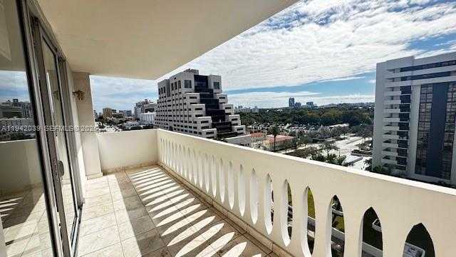 Small Image of 625 BILTMORE WAY #1005, Coral Gables Number 16