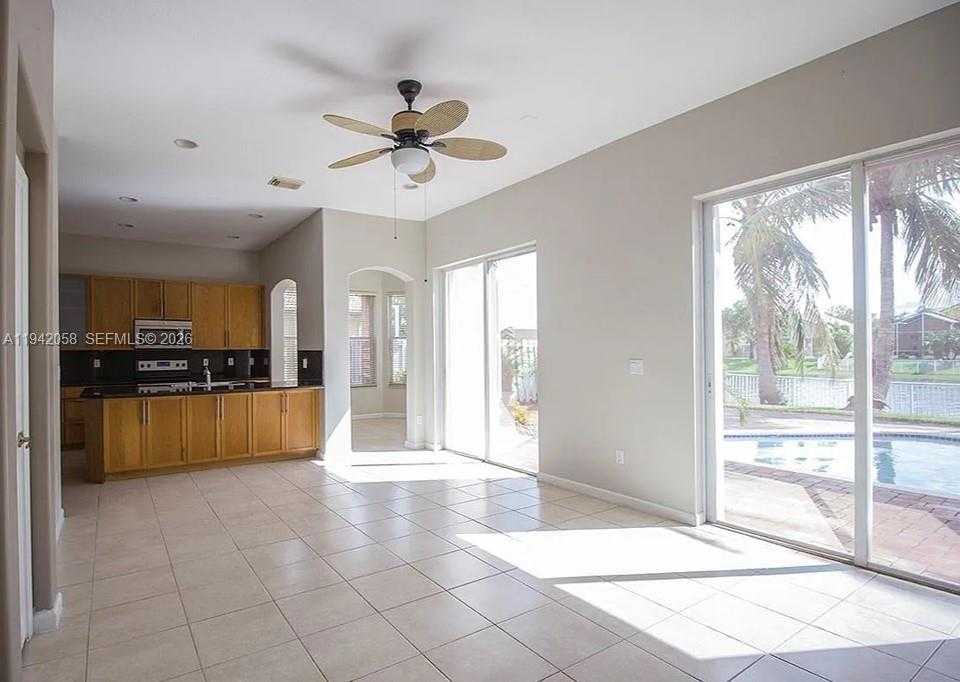 Small Image of 19416 SOUTH WEST 25TH CT, Miramar Number 6