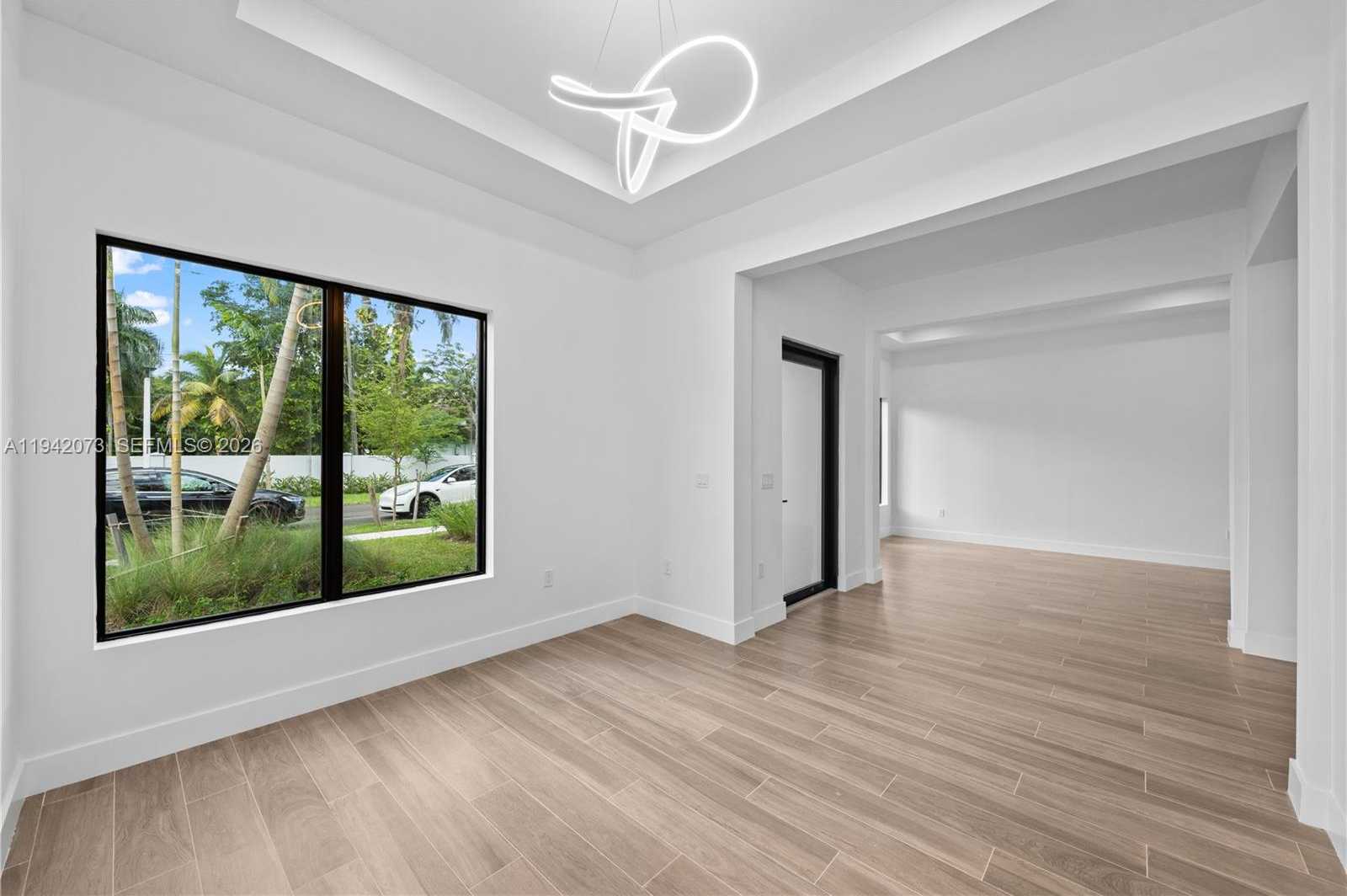 Small Image of 12190 RHINO OAKS DR, Davie Number 4