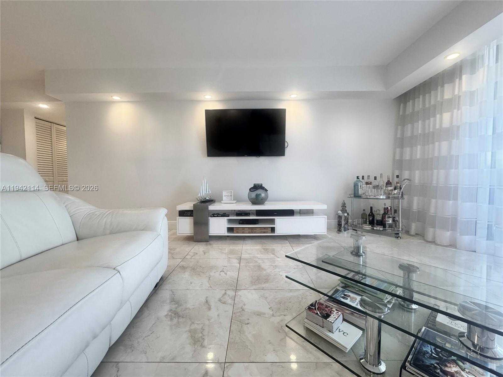 Small Image of 3800 SOUTH OCEAN DR #519, Hollywood Number 6