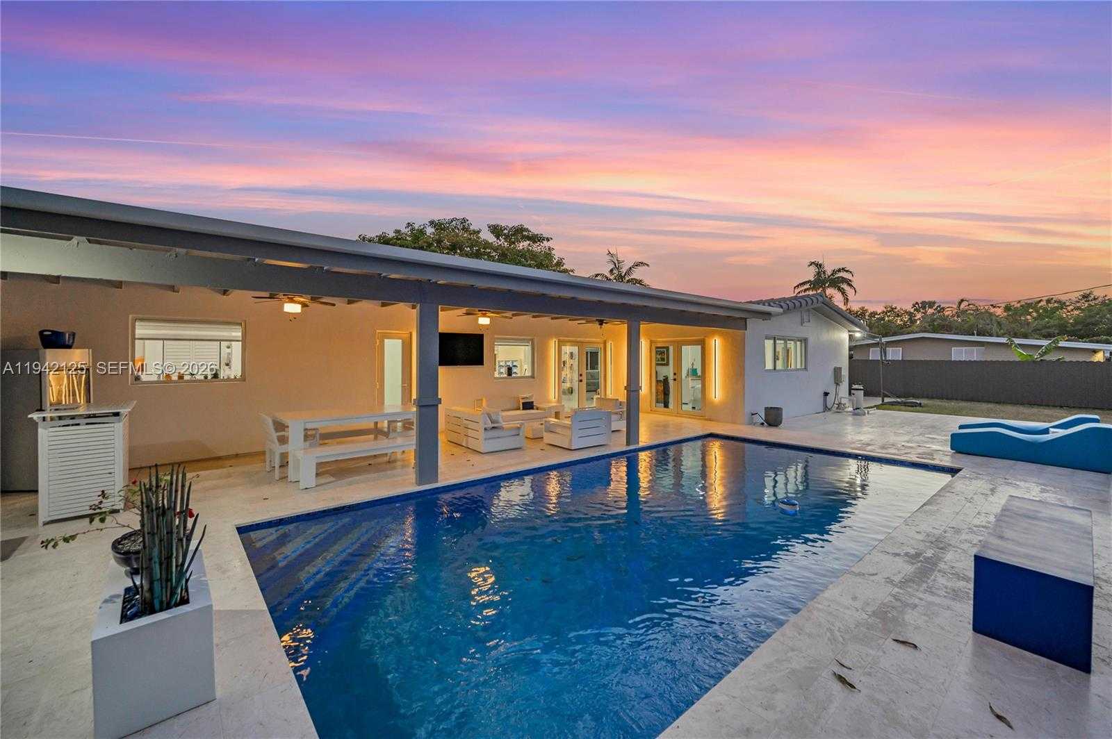 Small Image of 8501 SOUTH WEST 142ND ST, Palmetto Bay Number 1