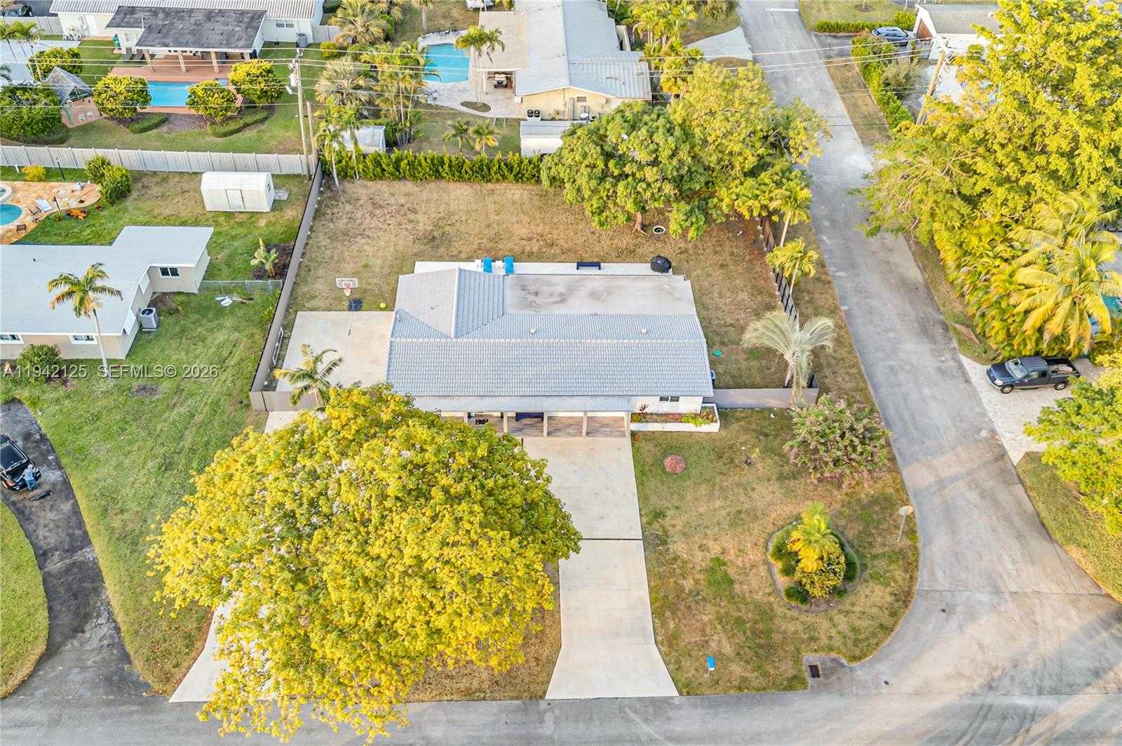 Small Image of 8501 SOUTH WEST 142ND ST, Palmetto Bay Number 48