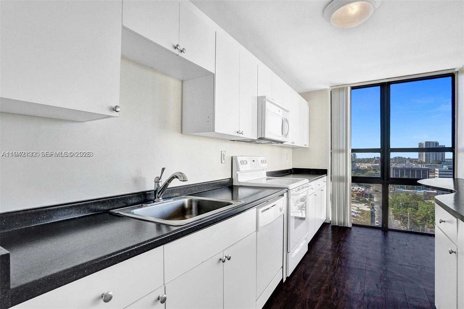 Small Image of 600 NORTH EAST 36TH ST #1423, Miami Number 3