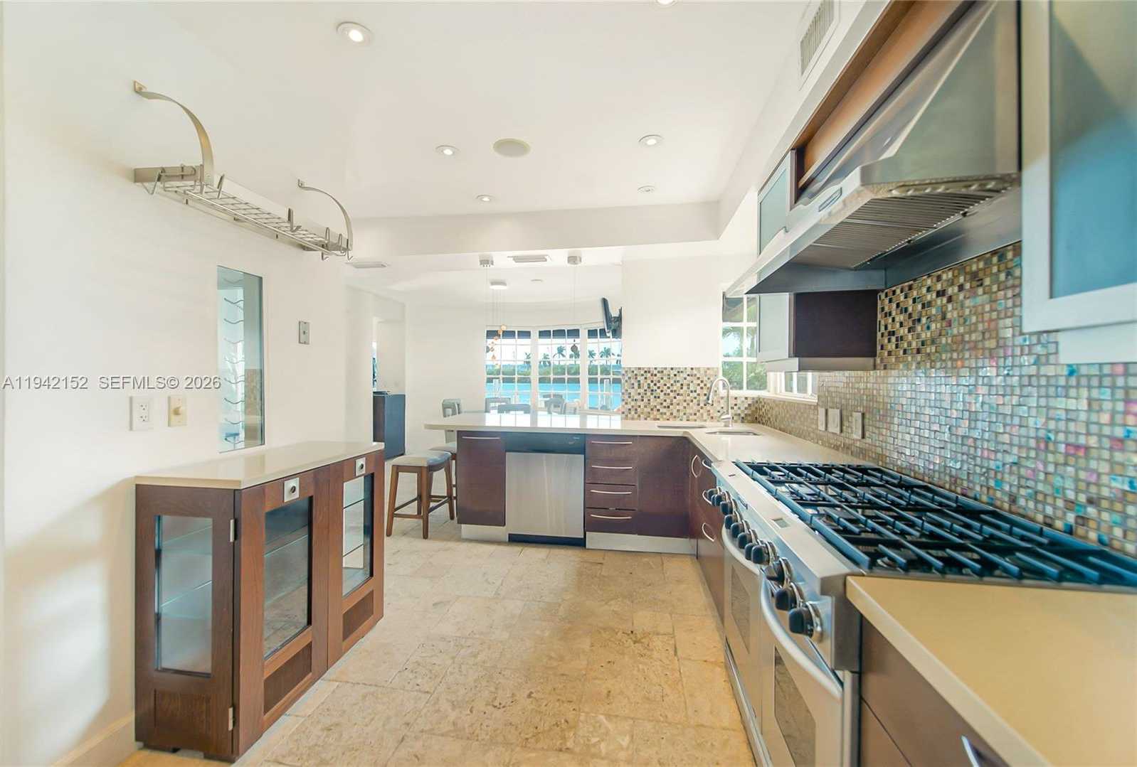 Small Image of 224 SOUTH COCONUT LN, Miami Beach Number 10