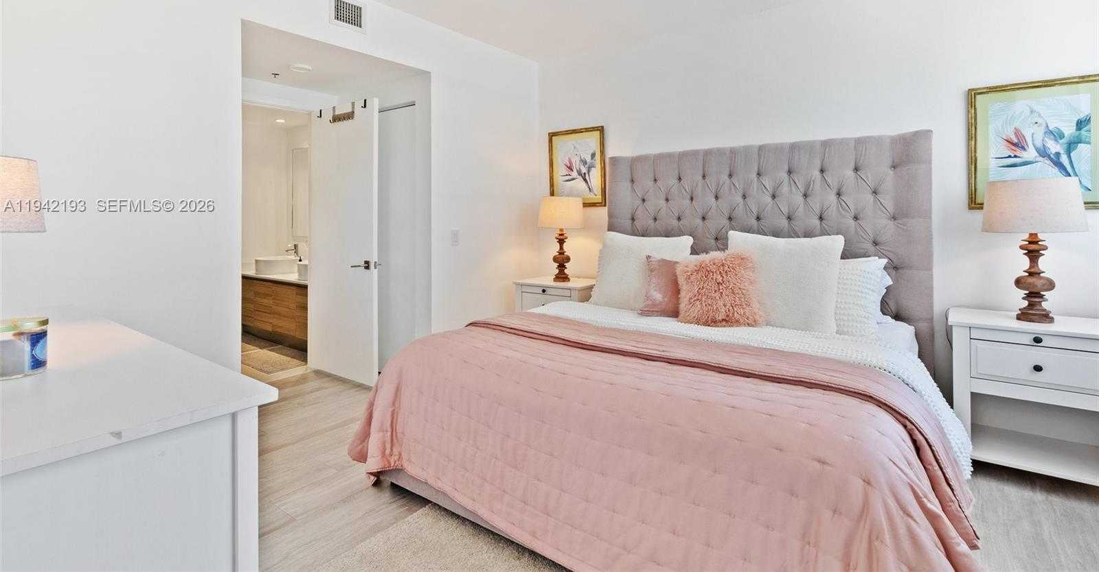 Small Image of 121 NORTH EAST 34TH ST #1008, Miami Number 12