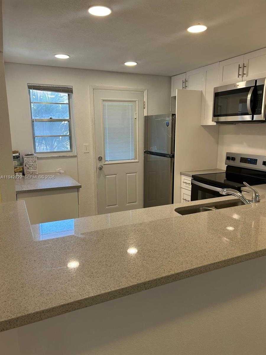 Small Image of 500 NORTH EAST 12TH AVE #304, Hallandale Beach Number 7