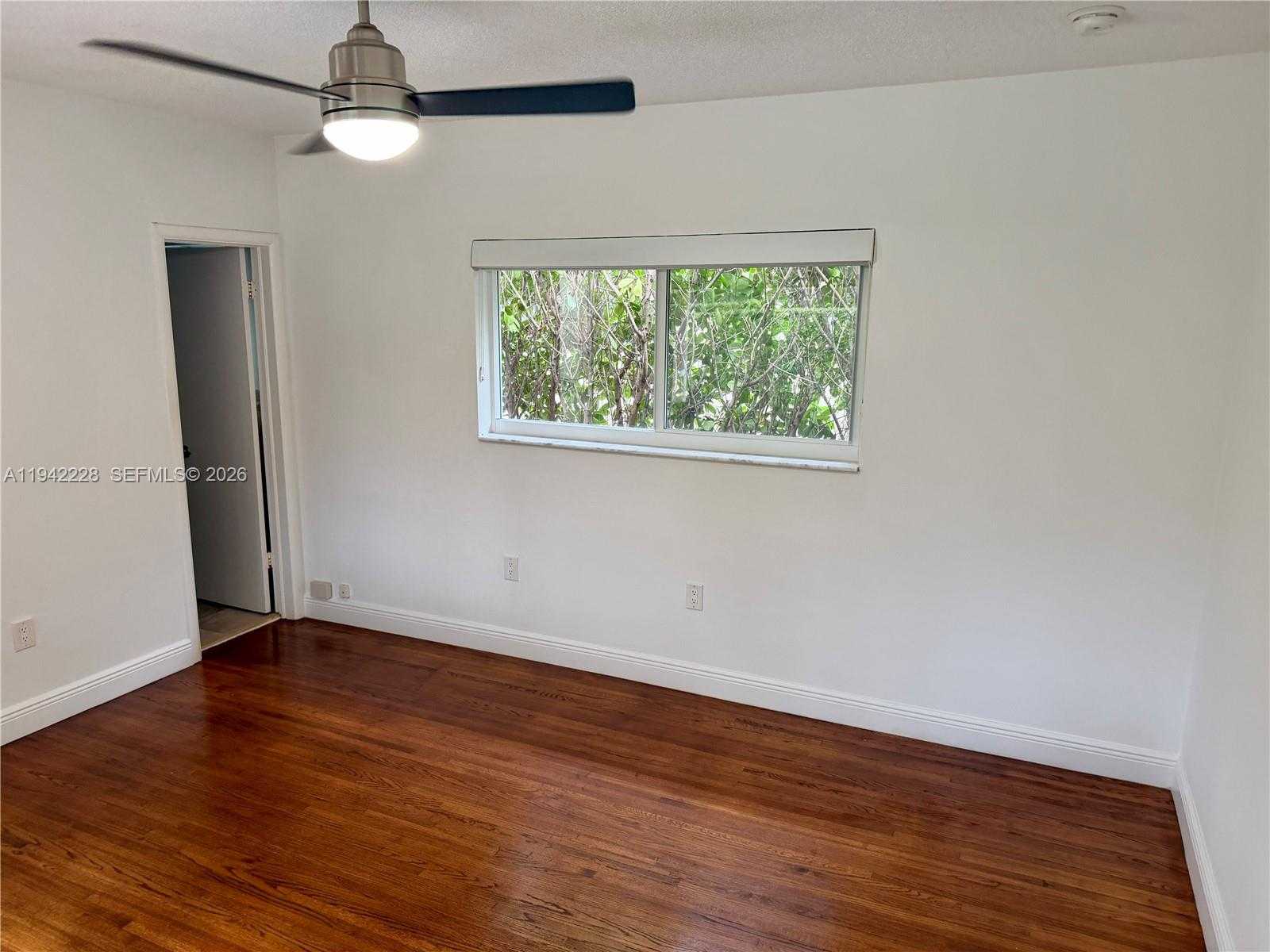 Small Image of 814 CAPRI ST, Coral Gables Number 10