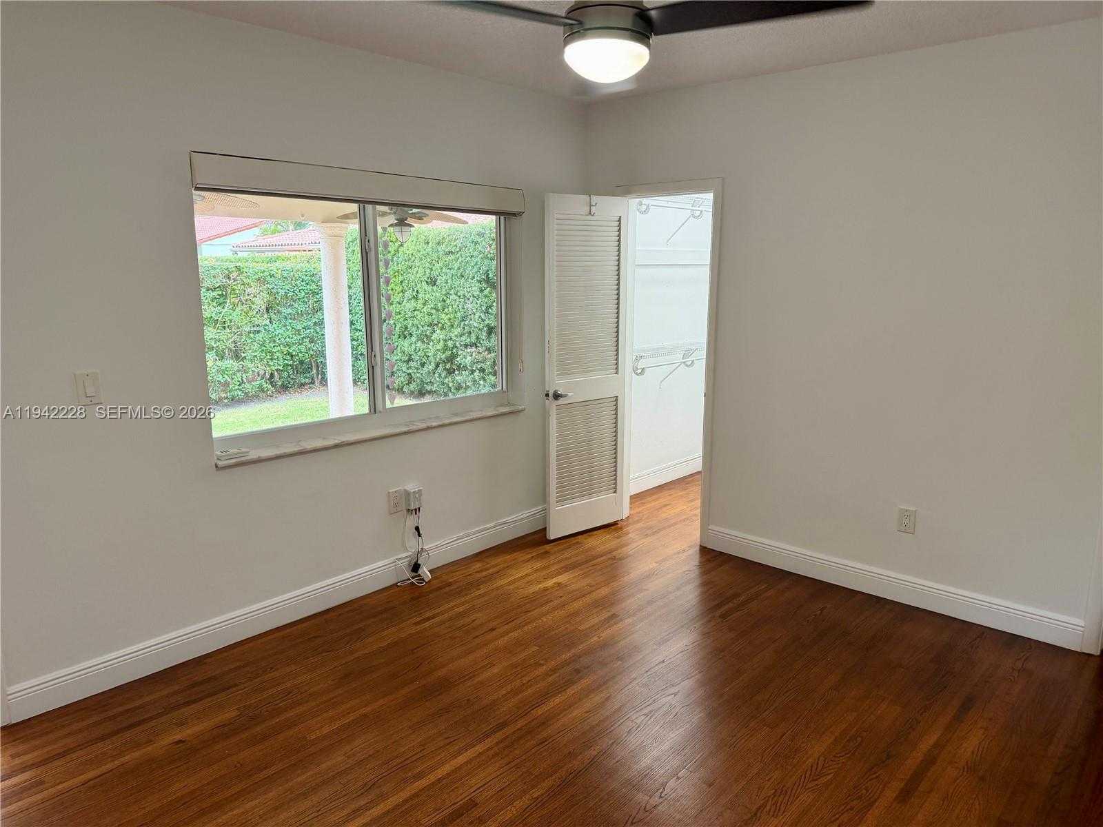 Small Image of 814 CAPRI ST, Coral Gables Number 11