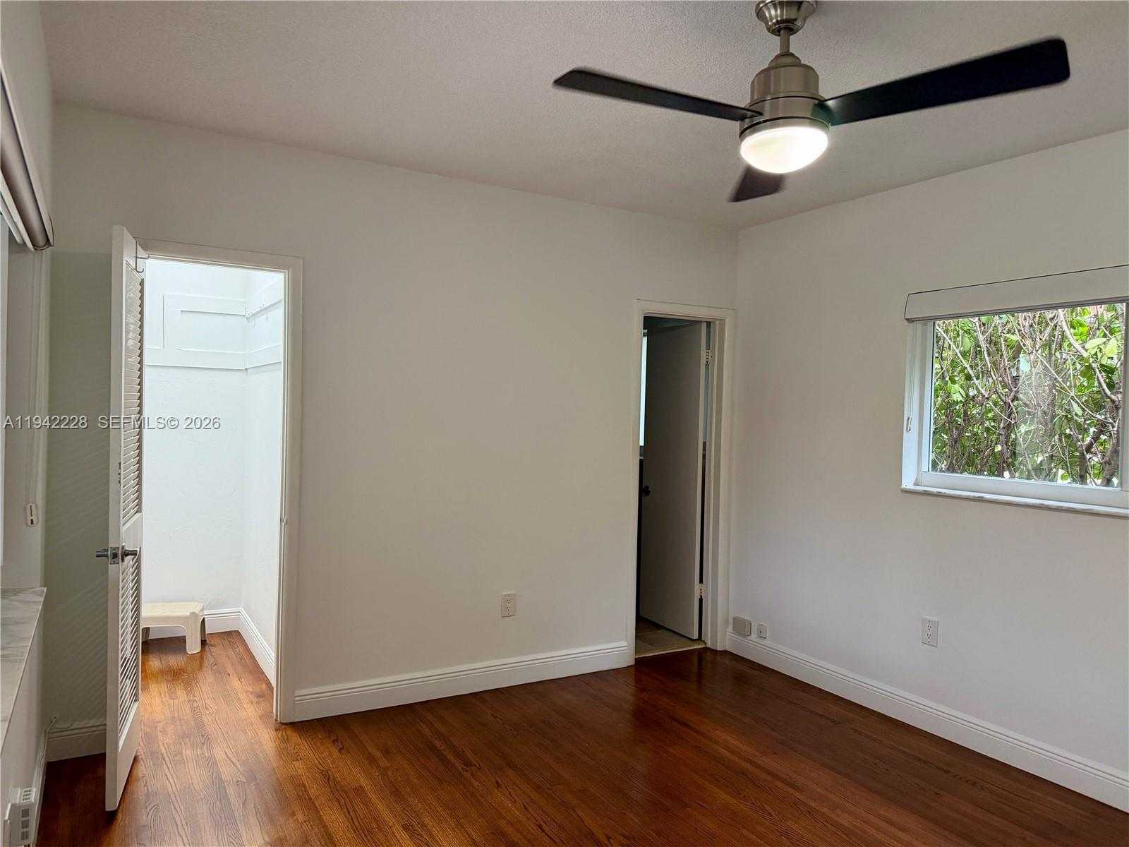 Small Image of 814 CAPRI ST, Coral Gables Number 12