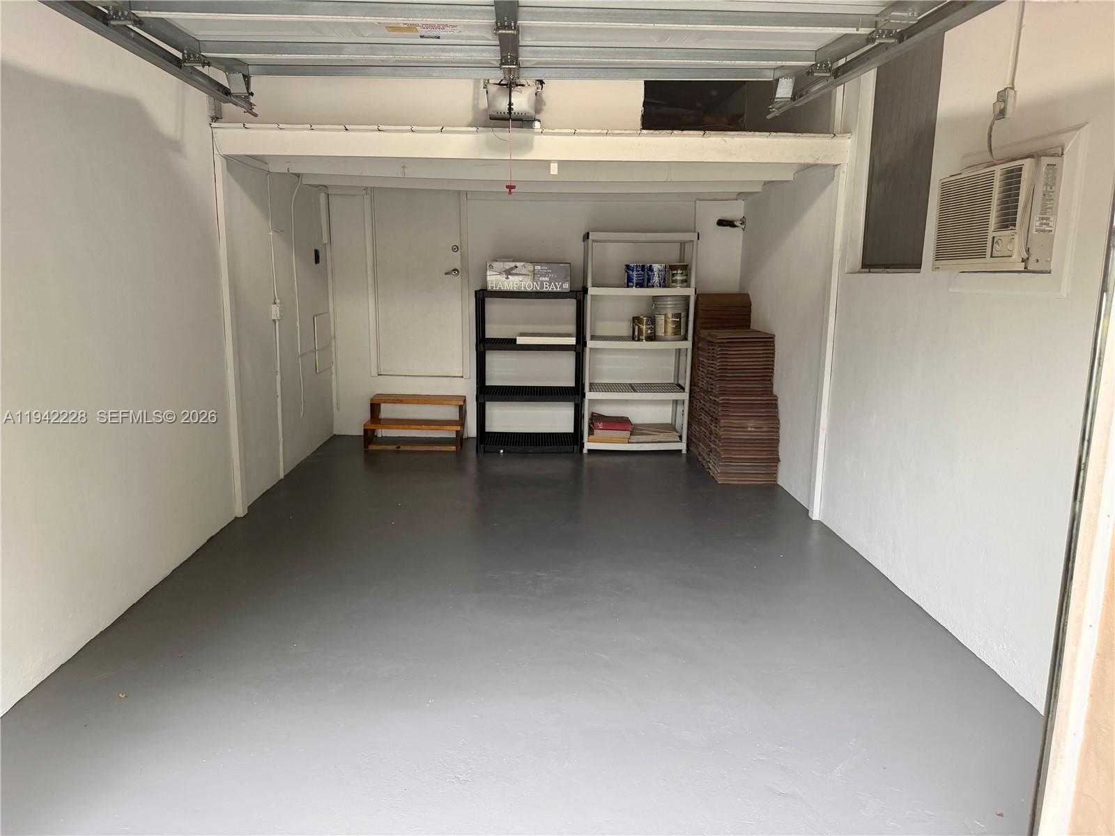 Small Image of 814 CAPRI ST, Coral Gables Number 32