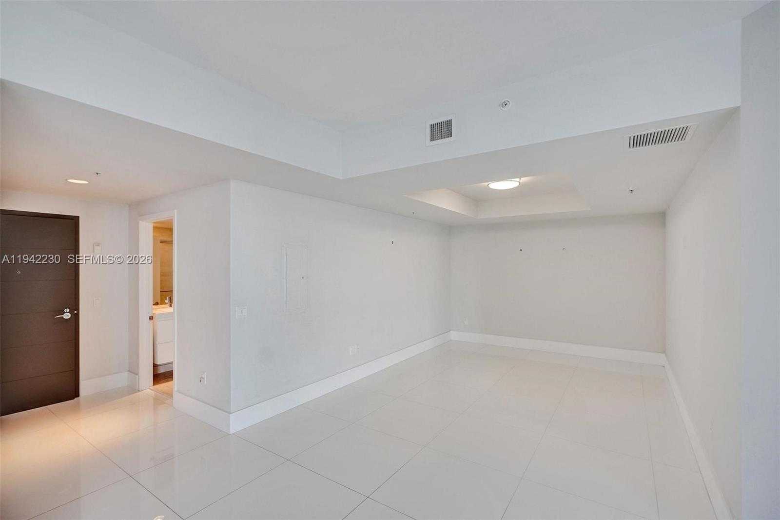 Small Image of 17301 BISCAYNE BLVD #708, North Miami Beach Number 26