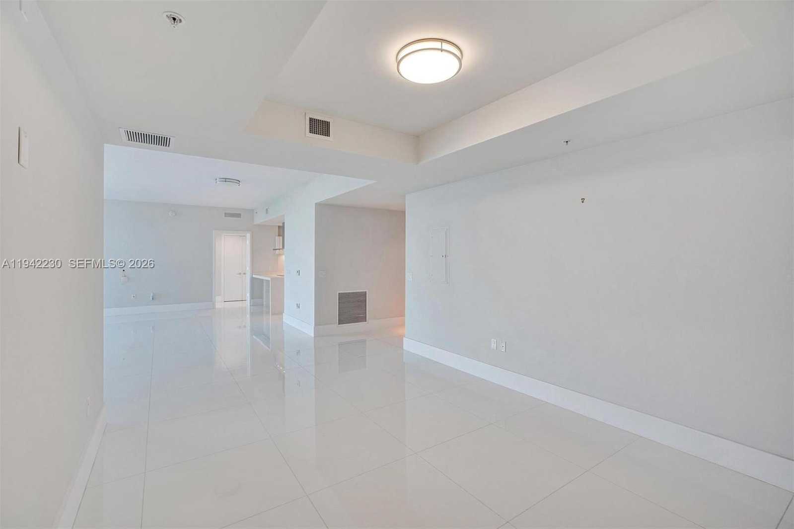 Small Image of 17301 BISCAYNE BLVD #708, North Miami Beach Number 29