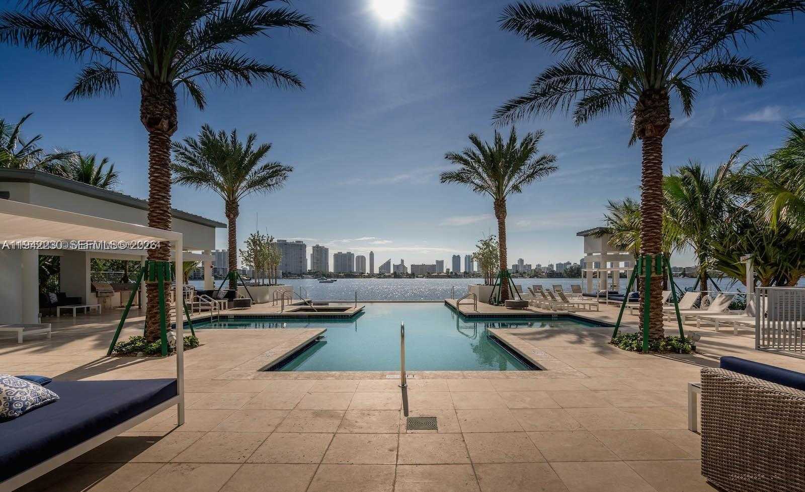 Small Image of 17301 BISCAYNE BLVD #708, North Miami Beach Number 36