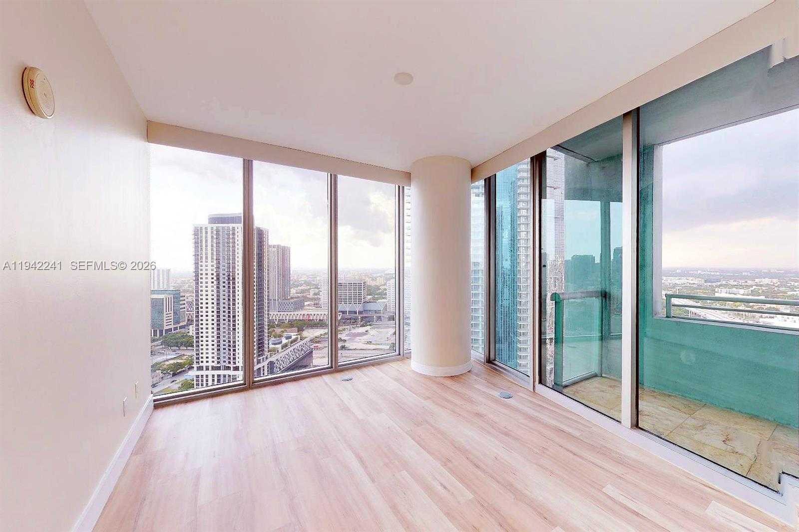 Small Image of 888 BISCAYNE BLVD #3601, Miami Number 11