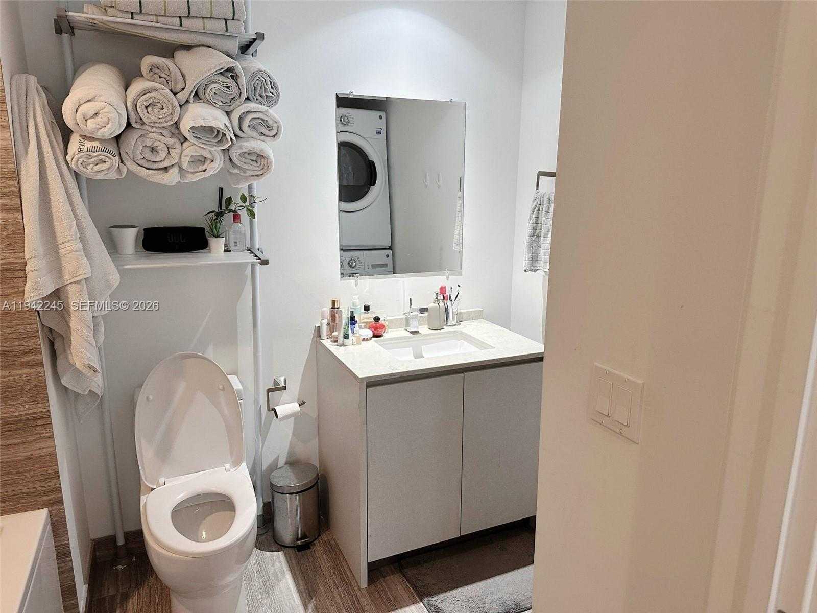 Small Image of 1010 BRICKELL AVE #3807, Miami Number 10