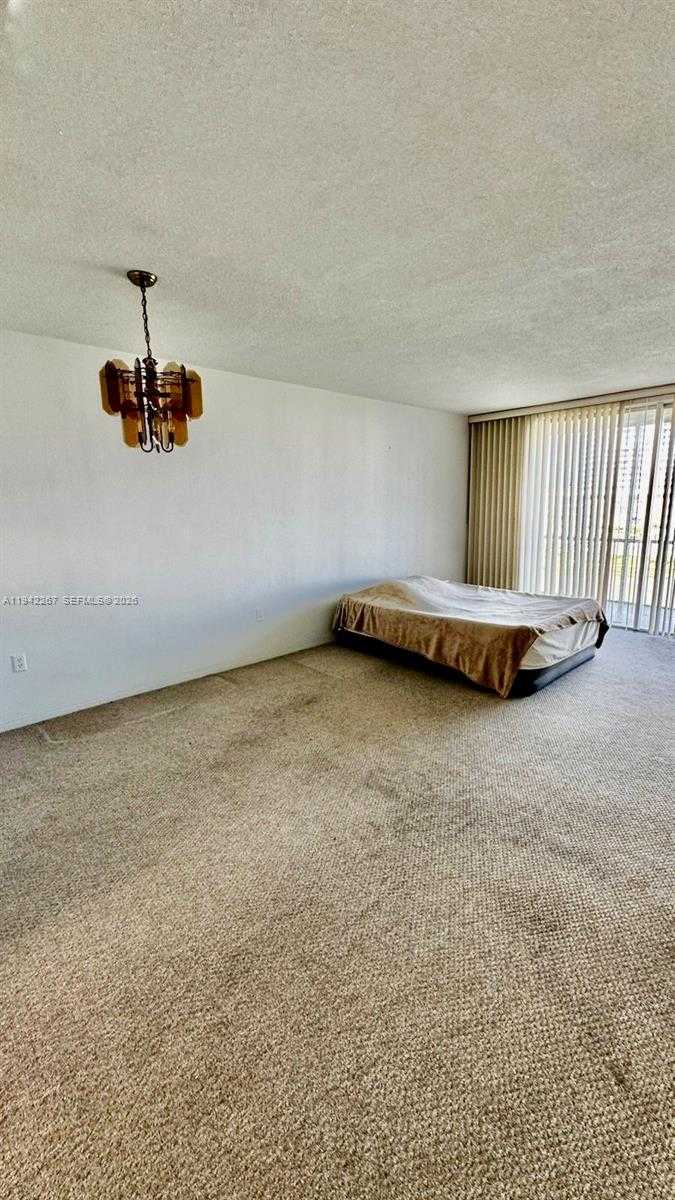 Small Image of 2903 POINT EAST DR #K610, Aventura Number 5