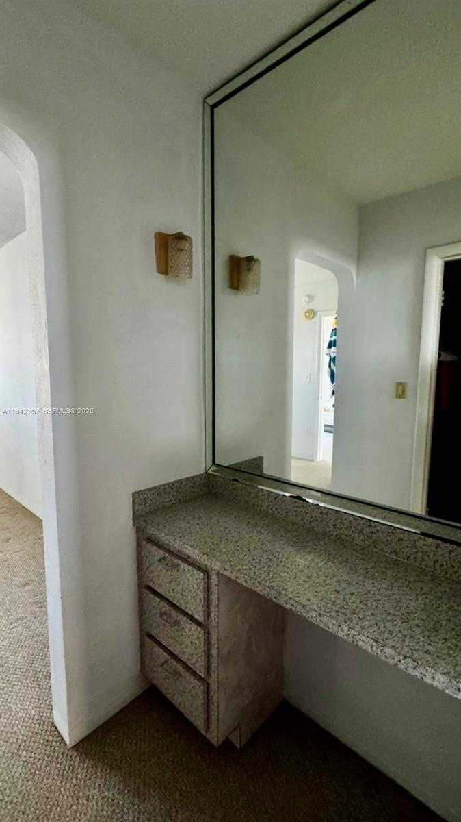 Small Image of 2903 POINT EAST DR #K610, Aventura Number 8