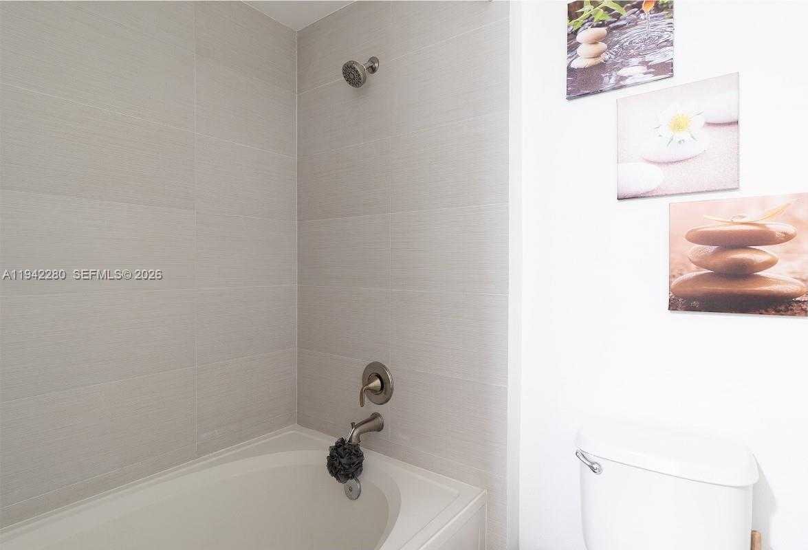 Small Image of 3165 NORTH EAST 184TH ST #6206, Aventura Number 29