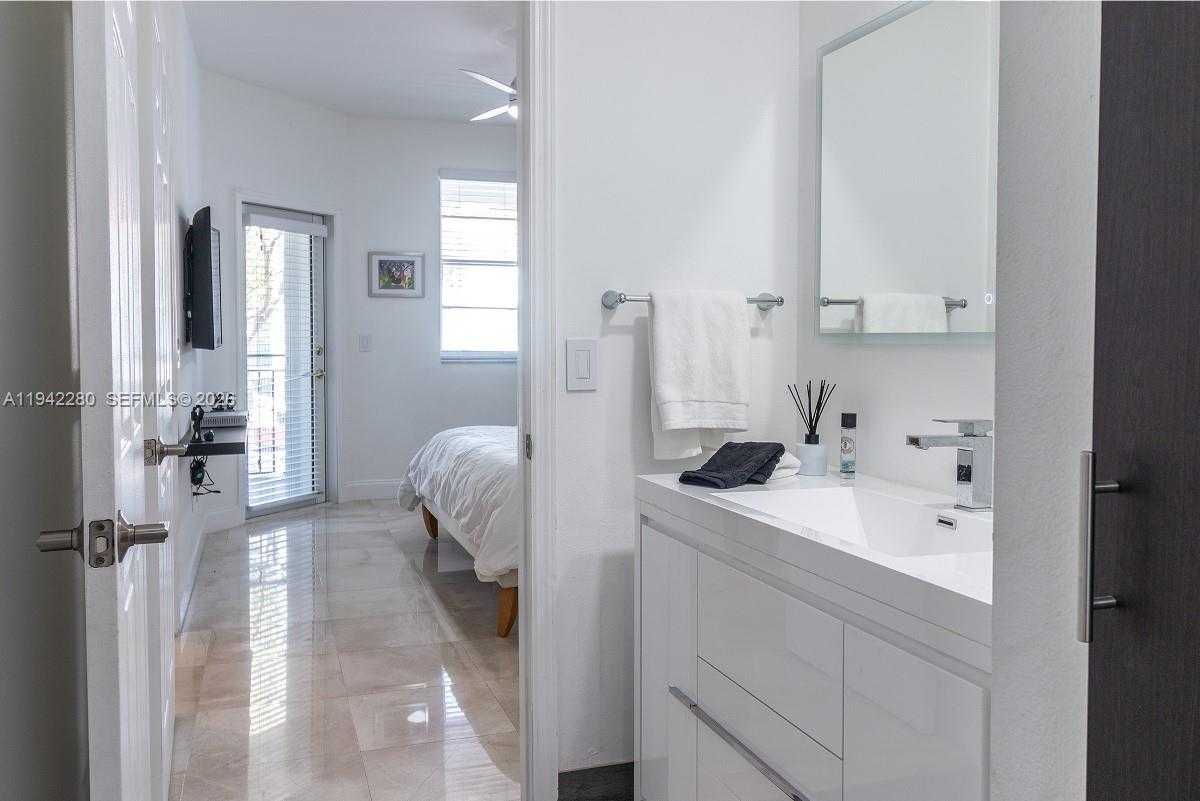 Small Image of 3165 NORTH EAST 184TH ST #6206, Aventura Number 33