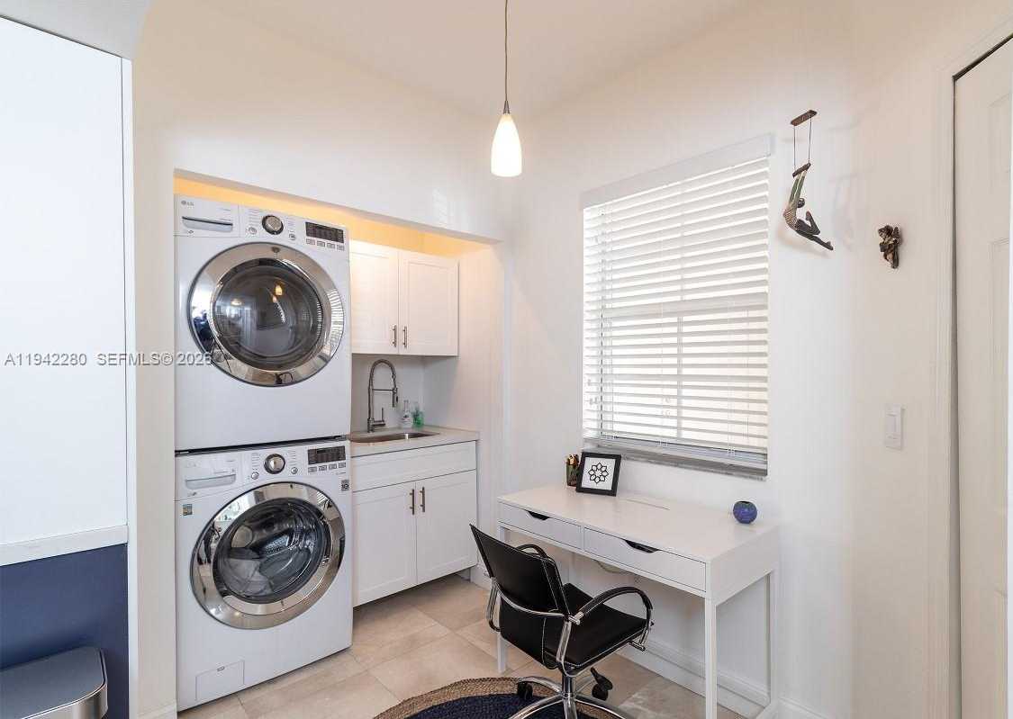 Small Image of 3165 NORTH EAST 184TH ST #6206, Aventura Number 34