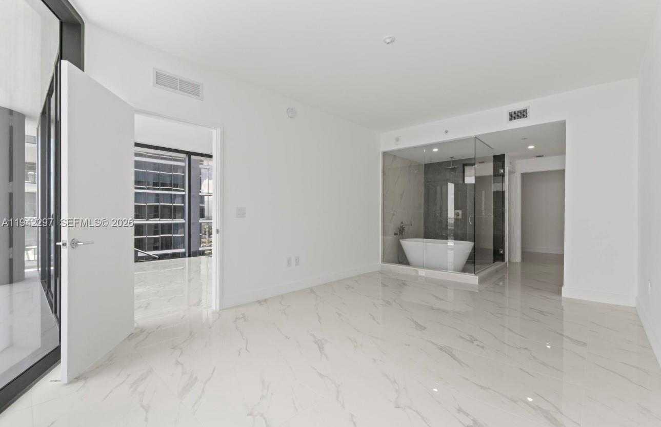 Small Image of 700 NORTH EAST 24 #4907, Miami Number 19